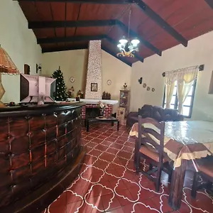 El Viajero Lli Hotel